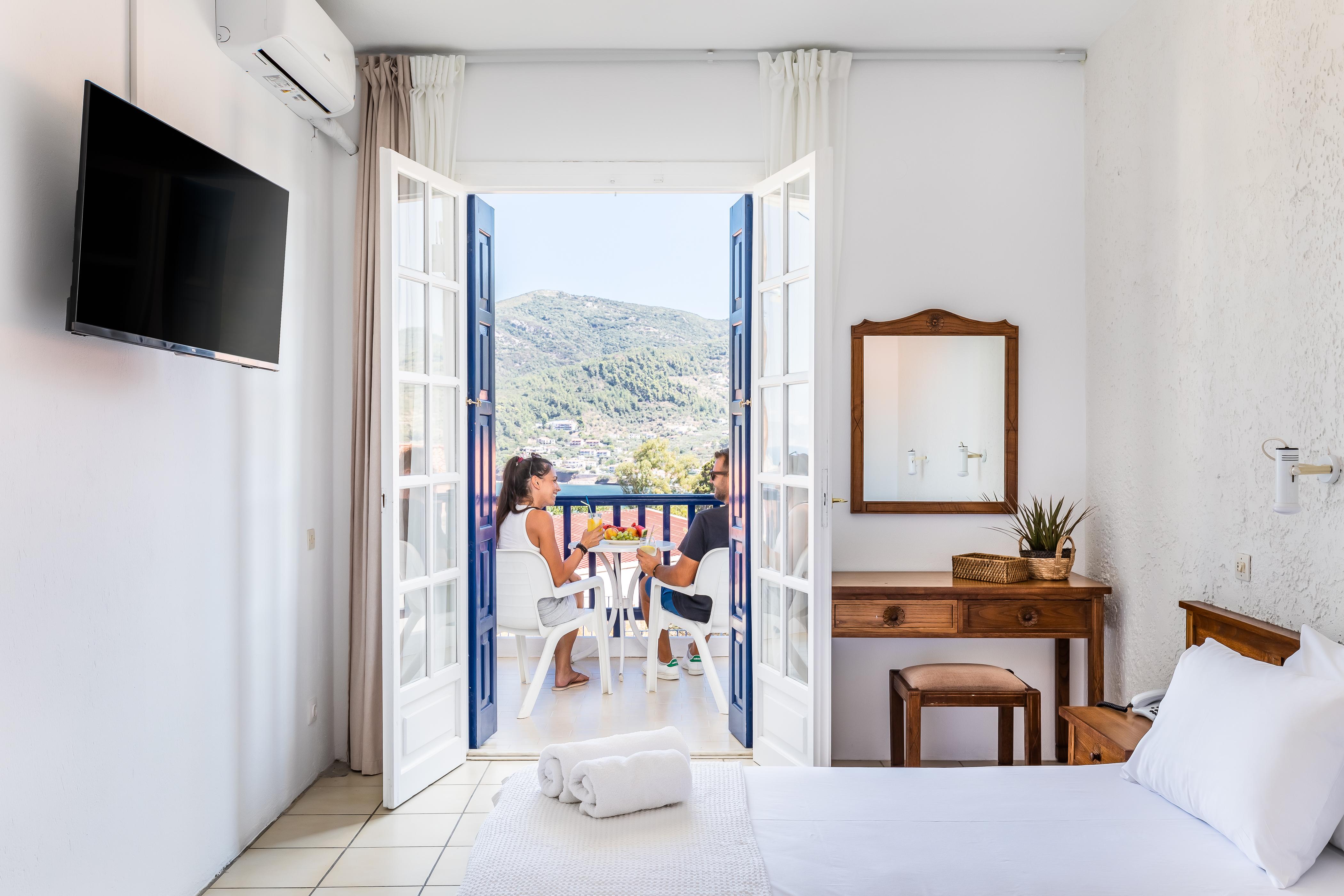 Aperitton Hotel Skopelos Buitenkant foto