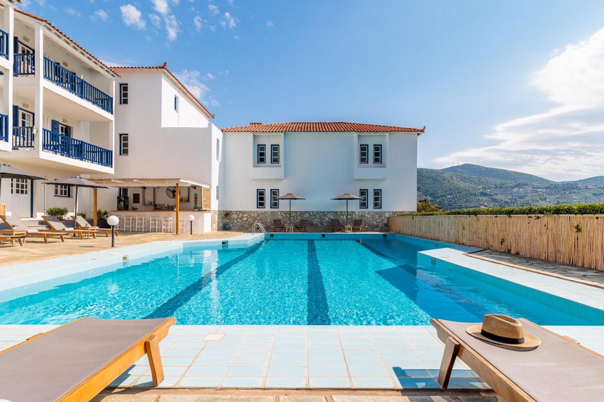 Aperitton Hotel Skopelos Buitenkant foto