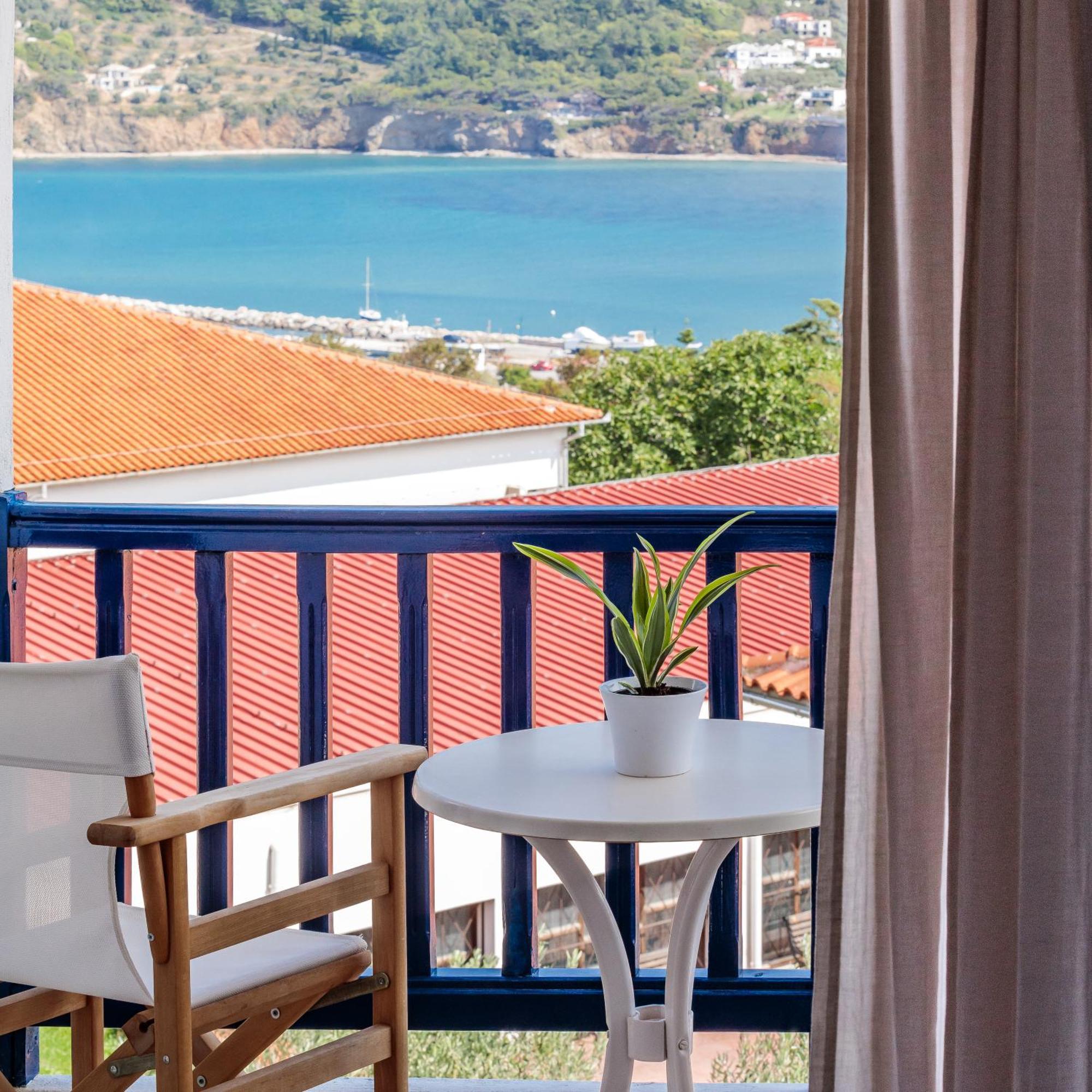 Aperitton Hotel Skopelos Buitenkant foto