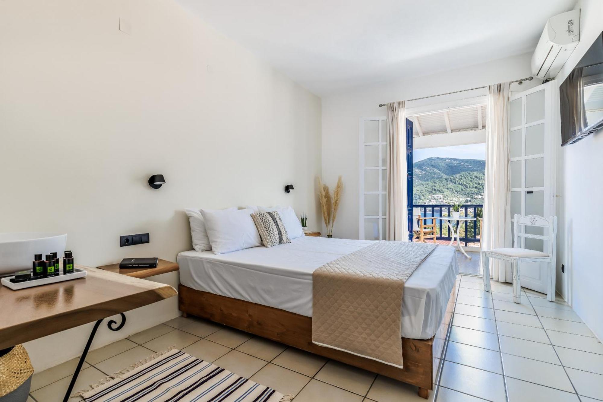 Aperitton Hotel Skopelos Buitenkant foto