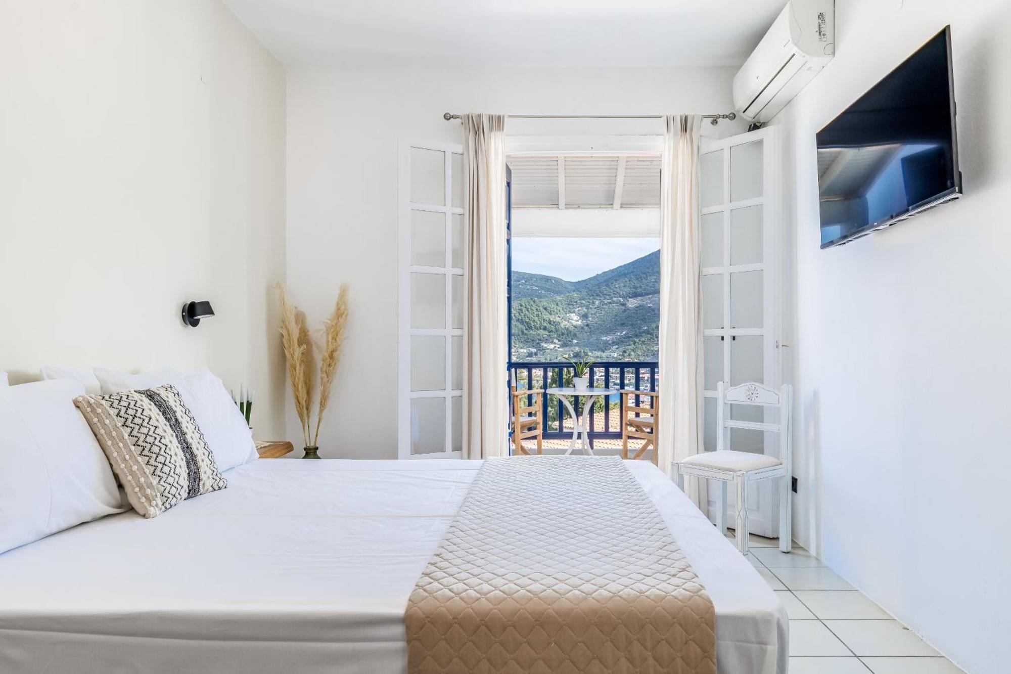Aperitton Hotel Skopelos Buitenkant foto