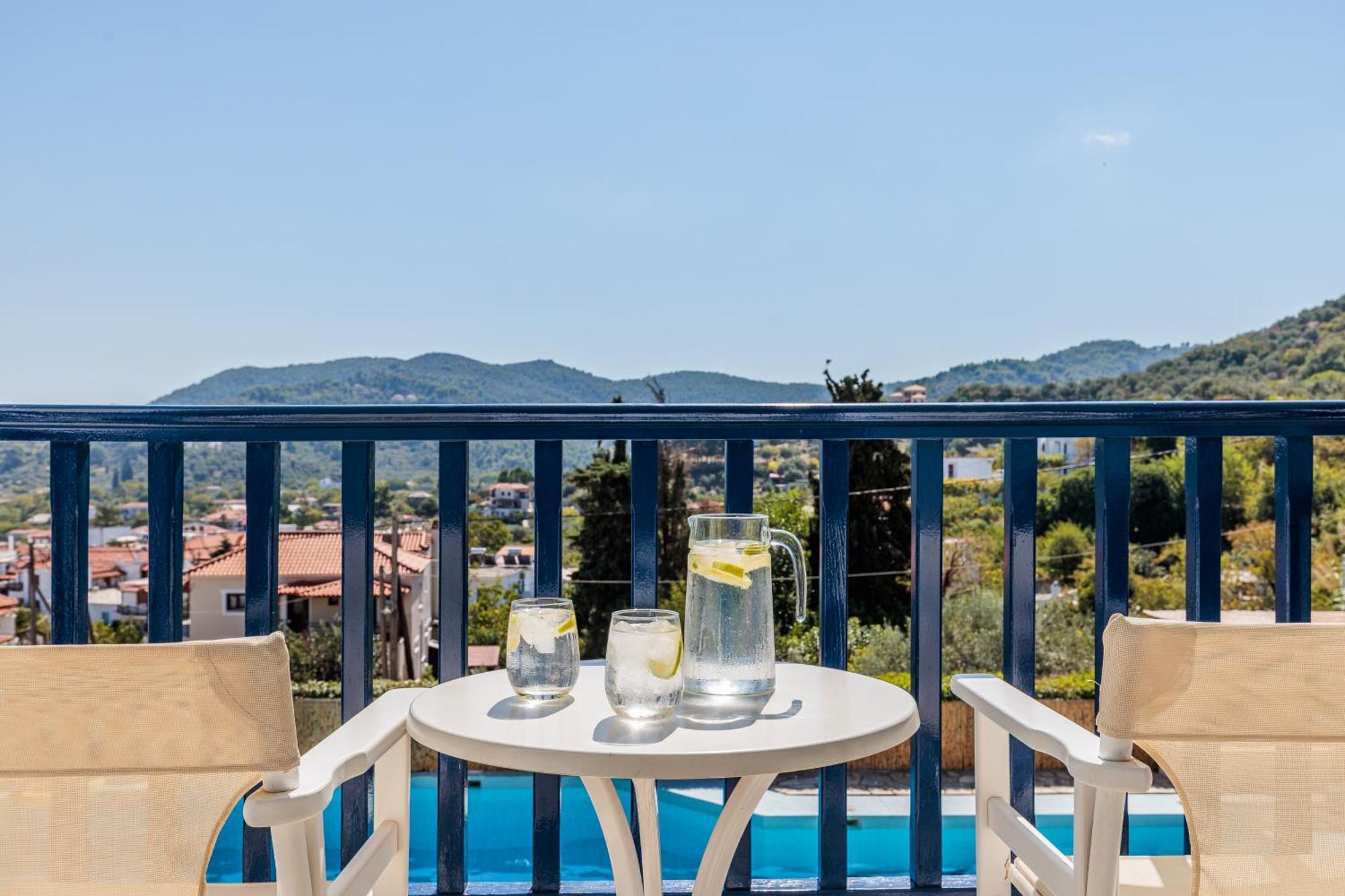 Aperitton Hotel Skopelos Buitenkant foto