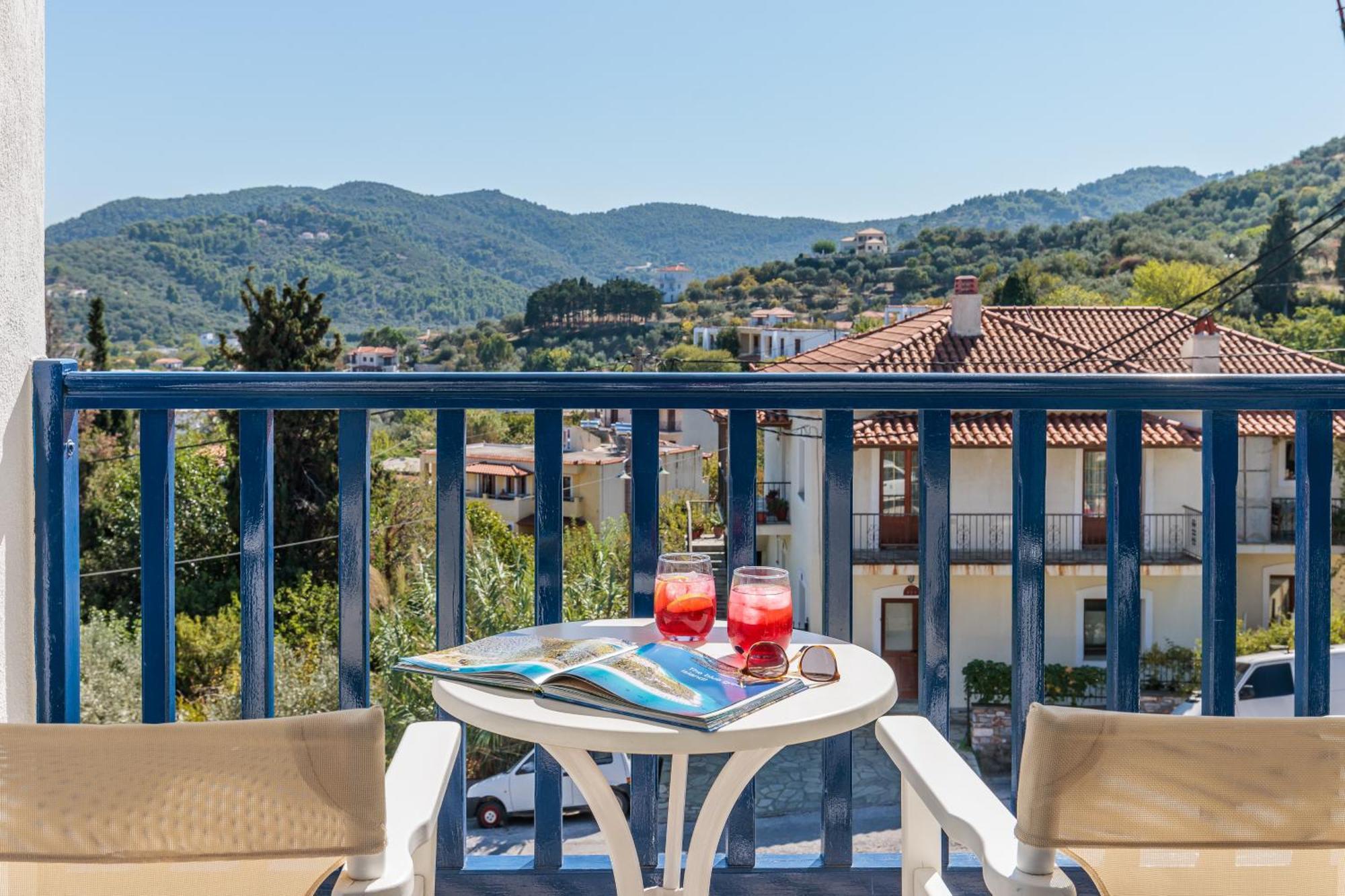 Aperitton Hotel Skopelos Buitenkant foto